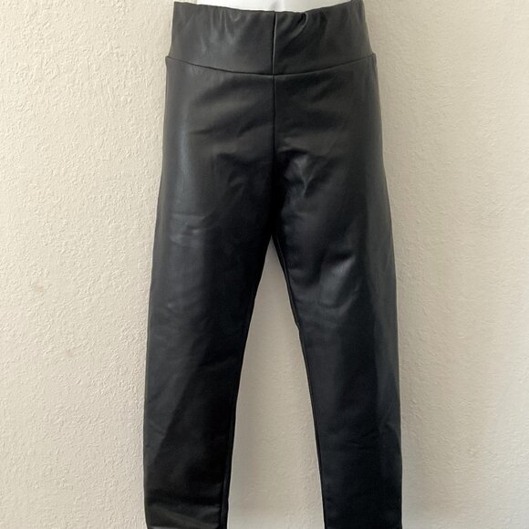 WHITE BIRCH BLACK FAUX LEATHER CAPRI ANKLE PANTS - Picture 3 of 9